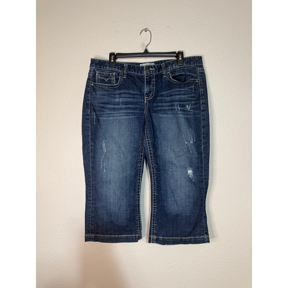 Maurices Dark Wash Distressed Capri Jeans Size 13/14 Cropped Denim Stretch